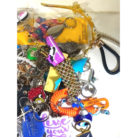 Junk Drawer Lot Keychain Barrettes 2.9 Lbs - Picture 11 of 16